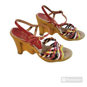 Famolare Be-Hi Wedge Sandals Heels Womens 6.5 M Leather Strappy Vintage Wavy